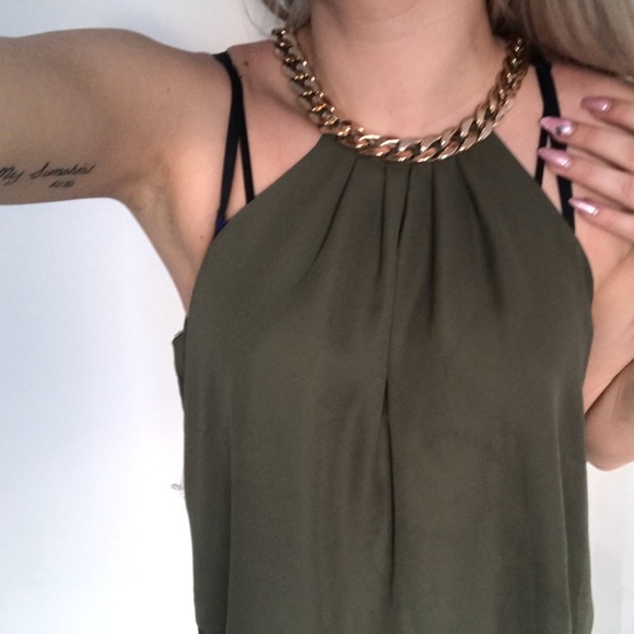 Halter top - Picture 1 of 3